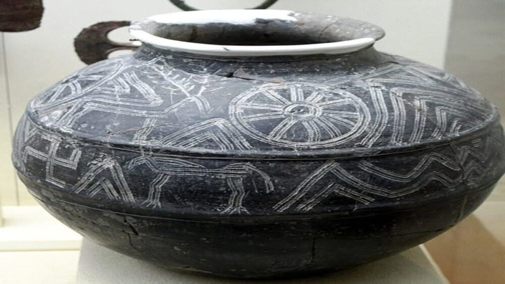 A Bronze Age Vessel from Gardman: Solar Symbolism, the Sun-Cross, and the Sacred Landscape of Ancient Armenia