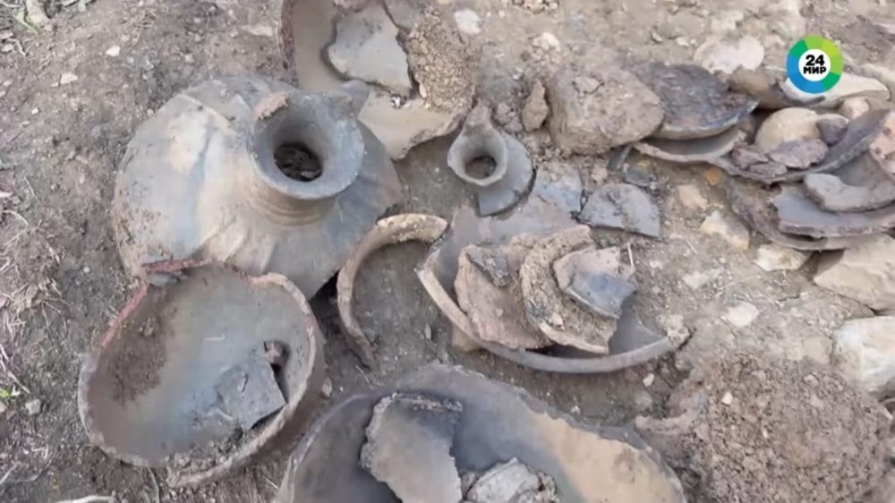 Shenatagh: Iron Age Tombs Beneath a Syunik Courtyard — and a Heritage Route from Sisian to Tatev